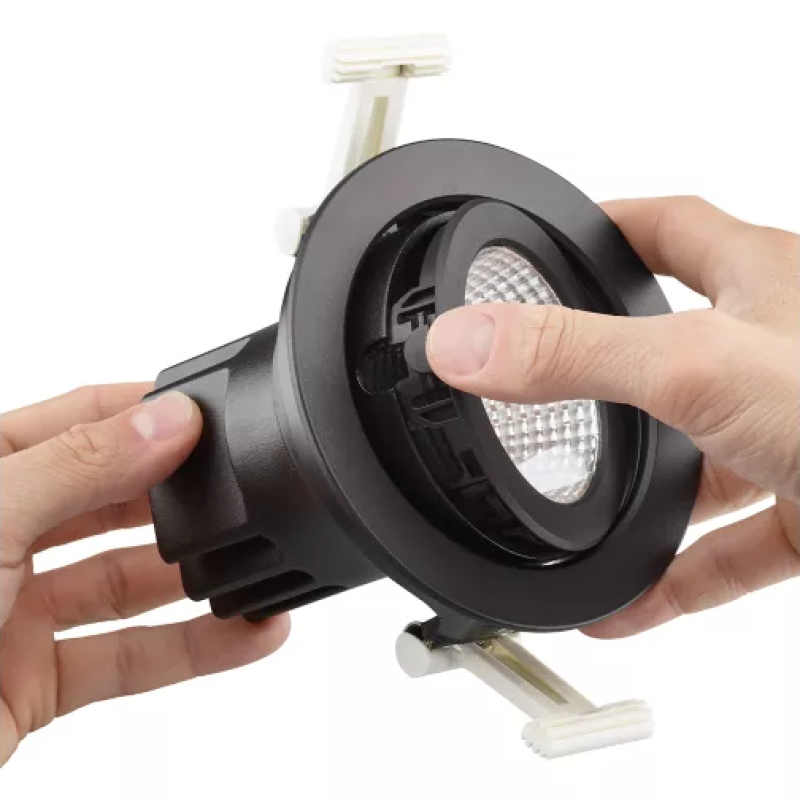 LuxSpace Accent Nhỏ Gọn Có Thể Điều Chỉnh, 39 W, D125 mm, 4900 lm, 3000 K, CRI>90, Chóa phản quang kim loại có độ phản quang cao Góc rộng 40 đến 80 độ, Chóa phản quang hiệu suất cao PerfectAccent, Trắng, IP20